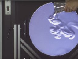 video: youtuber te muestra las cosas invisibles que te rodean a diario video: youtuber te muestra las cosas invisibles que te rodean a diario