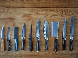 El paso a paso para afilar cuchillos en solo un minuto. El truco casero paso a paso-. El paso a paso para afilar cuchillos en solo un minuto. El truco casero paso a paso-.