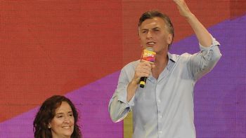macri pidio transformar en ley la auh... y se aprobo hace 5 dias macri pidio transformar en ley la auh... y se aprobo hace 5 dias