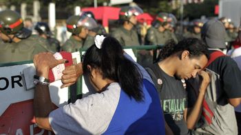 continua el masivo velatorio del lider bolivariano continua el masivo velatorio del lider bolivariano