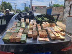 Un hombre viajaba con 17 millones de pesos en un auto