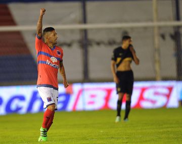 Tigre se hizo fuerte y superó a un Boca sin ideas