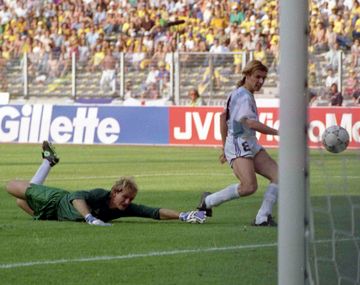 El histórico relato de Marcelo Araujo del gol de Caniggia a Brasil en Italia 90: Ahora o nunca