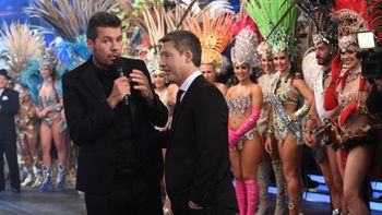 Marcelo Tinelli y Adrián Suar en la apertura de ShowMatch Marcelo Tinelli y Adrián Suar en la apertura de ShowMatch