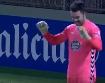 El arquero Martín Corral metió un gol desde atrás de la media cancha