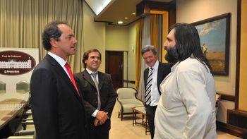 scioli convoca a los docentes para destrabar el conflicto scioli convoca a los docentes para destrabar el conflicto