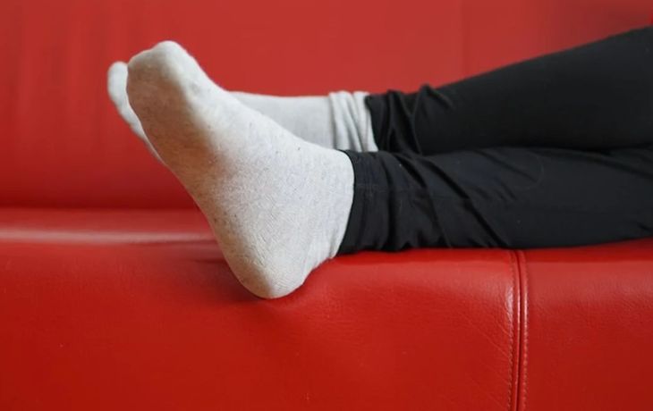 Chau lavandina: el truco casero para dejar las medias blancas como nuevas y sin esfuerzo