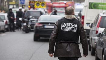 elevan al maximo el nivel de alerta por atentados en paris elevan al maximo el nivel de alerta por atentados en paris