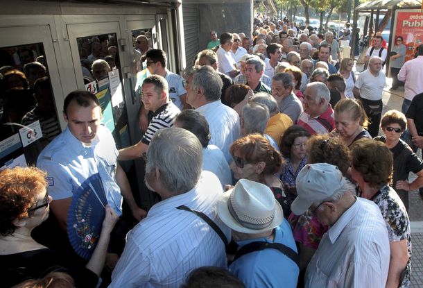 Grecia: el corralito se prolongará dos meses más