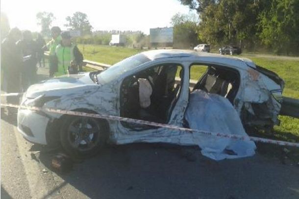 Un delincuente iba a contramano por el Acceso Oeste y mató a una mujer