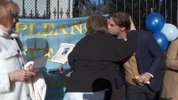 Luis Lacalle Pou festaj sus 50 años. Luis Lacalle Pou festaj sus 50 años.