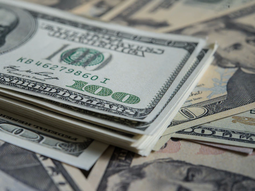 El dólar se sigue apreciando por encima de la franja de los 38 pesos. El dólar se sigue apreciando por encima de la franja de los 38 pesos.