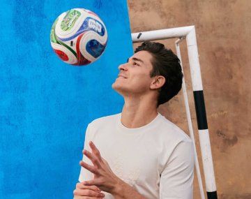 Quiénes son los 5 mejores futbolistas de la historia