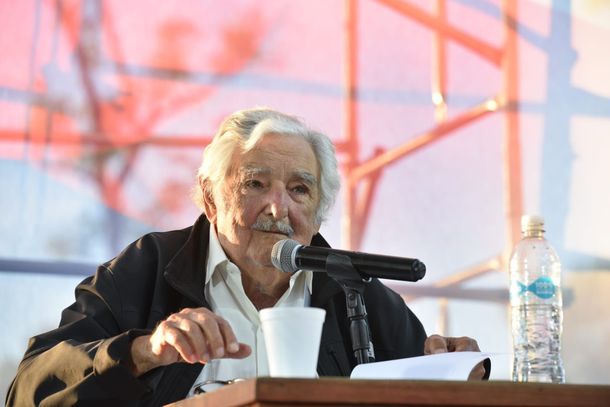 El expresidente José Mujica volvió a cuestionar el plebiscito del PIT-CNT