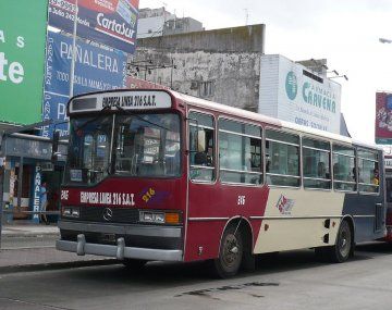 Paro en seis líneas que circulan por el oeste del Conurbano por la brutal agresión a un colectivero