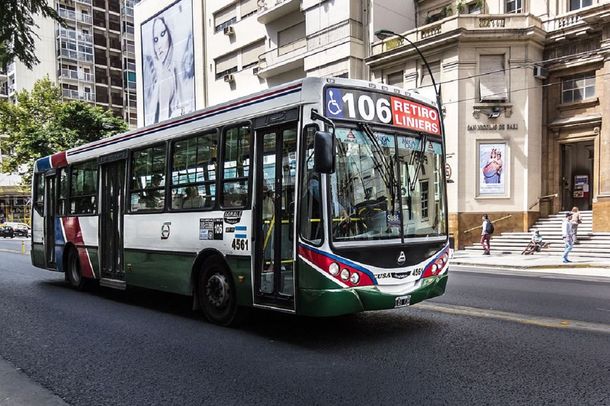 Paro de colectivos: la línea 106 está sin servicio