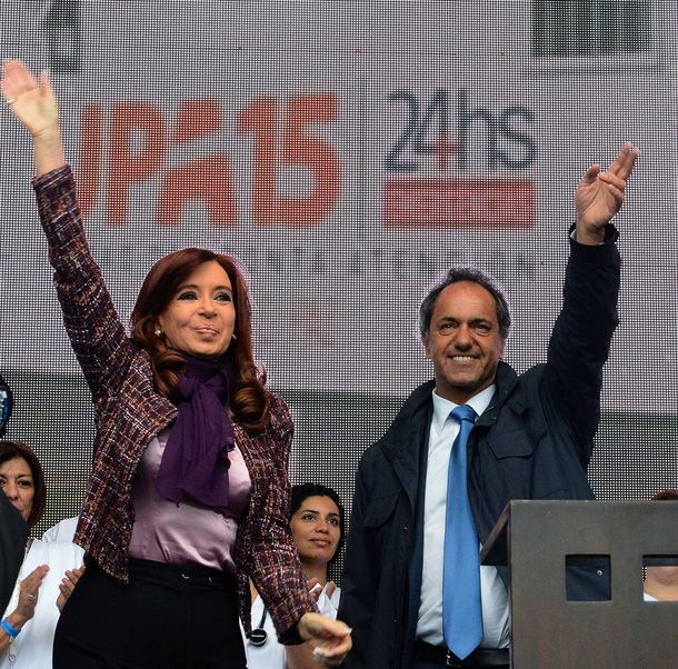 A 33 días de las elecciones, sondeo anticipa un triunfo de Scioli en primera vuelta