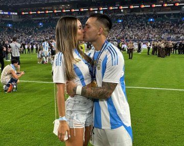 Apasionados: Lautaro celebró la Copa América 2024 a los besos