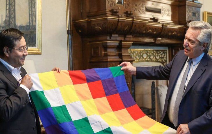 Alberto Fernández llegó a Bolivia para inaugurar junto a Luis Arce un electroducto 