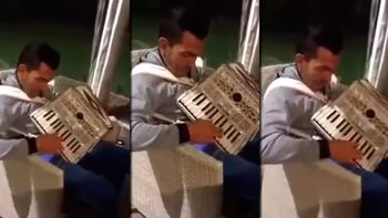 ¿tevez a jambao? carlitos dejo el canto y ahora prueba con el acordeon ¿tevez a jambao? carlitos dejo el canto y ahora prueba con el acordeon