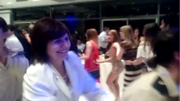 Patricia Bullrich se animó al trencito en la fiesta de Gendarmería