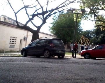 Fue a tramitar el carné de conducir pero estaba borracho