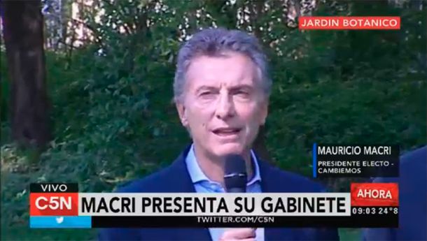 Macri ya practica para su viaje a Brasil : Tudo bem, tudo joia y tudo legal