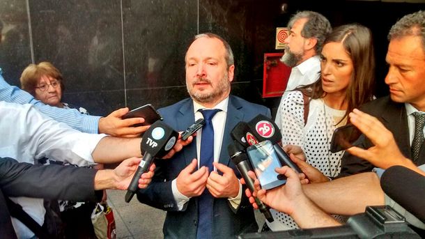 El fiscal Stornelli imputó a Sabbatella y pidió allanar las oficinas de la Afsca