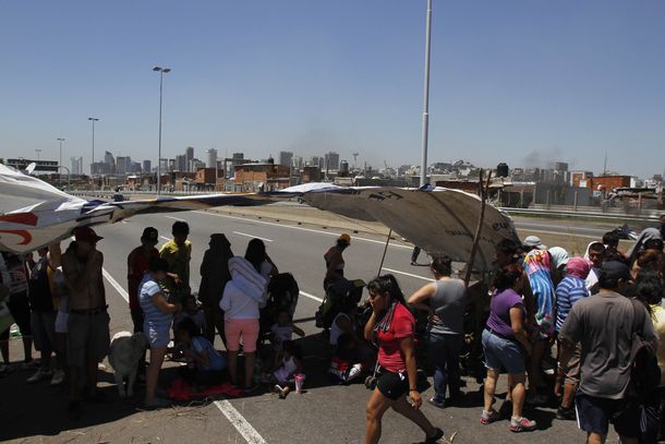 Más de nueve horas de corte en la autopista Illia por una protesta