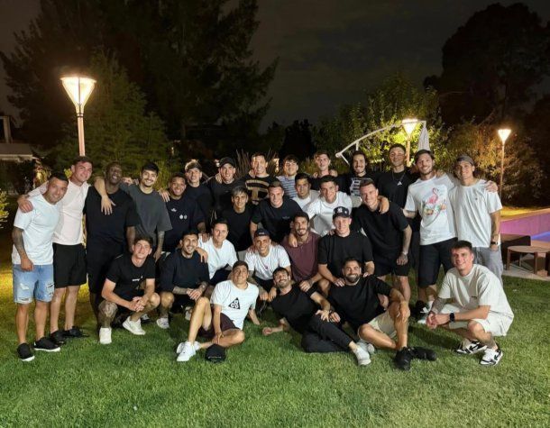 El plantel de Boca se reunió tras el triunfo ante Barracas Central: los tres que estuvieron ausentes El plantel de Boca se reunió tras el triunfo ante Barracas Central: los tres que estuvieron ausentes