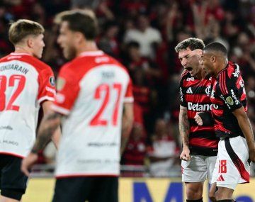 Parecía que lo goleaban pero quedó vivo: Estudiantes cayó solo 2-1 con Flamengo
