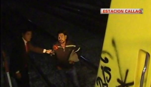 Tensión por un empleado que cortó las vías en la línea D