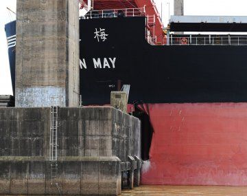 Video: así quedó el barco que chocó contra el Puente Zárate-Brazo Largo