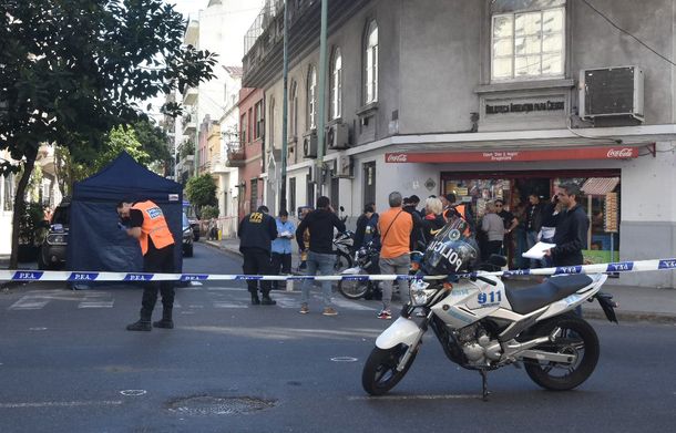 Dos tiroteos en plena Ciudad a sólo 15 cuadras de diferencia: hay un policía grave