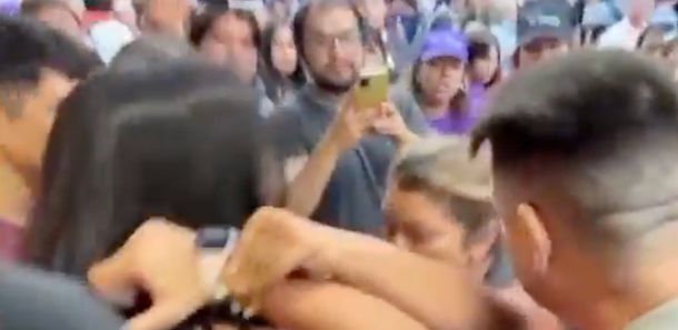 Libertarios agredieron a periodistas de A24 en Corrientes: La seguridad de Karina Milei me empujó