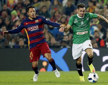 El Barcelona aplastó al débil Villanovense y avanzó en la Copa del Rey