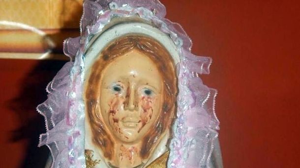 Conmoción en Metán por la aparición de una virgen que llora sangre