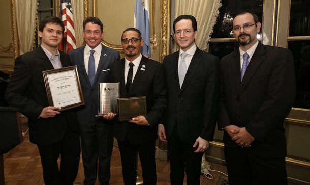 Embajada de Estados Unidos insta a fortalecer relaciones con becarios