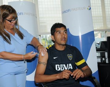 Se volvió una costumbre: vacunaron a los jugadores de Boca