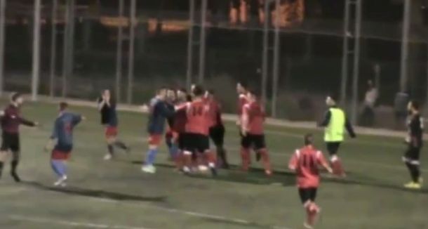 El partido entre entre Atlétic Prat y el Sant Joan Despí terminó con incidentes.