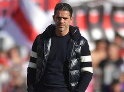 fernando gago todavia complica a boca: la razon por la que no llega un nuevo dt fernando gago todavia complica a boca: la razon por la que no llega un nuevo dt