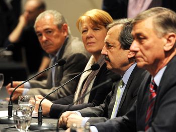 La centroizquierda dice ser la única alternativa a la interna del PJ