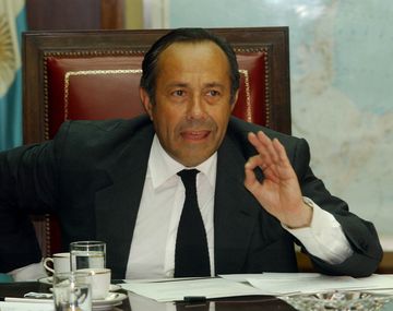 Rodríguez Saá: El Frente para la Victoria está disolviendo al Partido Justicialista