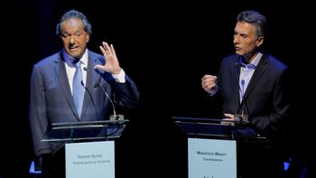 en un picante debate, mas propuestas de scioli y un macri a la defensiva en un picante debate, mas propuestas de scioli y un macri a la defensiva