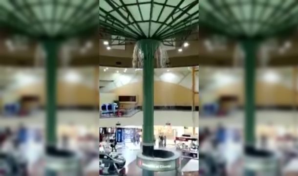 Inundación en un shopping de Moreno