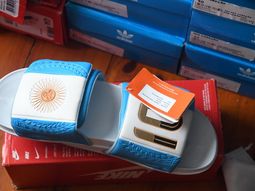 avellaneda: incautaron mas de 800 pares de zapatillas de primeras marcas falsificadas avellaneda: incautaron mas de 800 pares de zapatillas de primeras marcas falsificadas