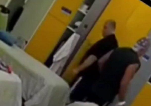 Alfa y un chiste de mal gusto a Camila, la nueva participante de Gran Hermano