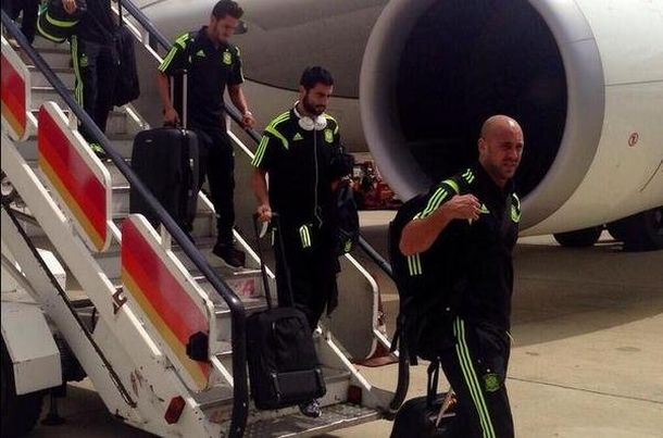 Un regreso de terror: un rayo impactó el avión en el que España volvía de Brasil