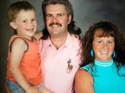 La familia McMillan es retro