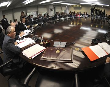 La UCR impulsa una lista opositora común de consejeros
